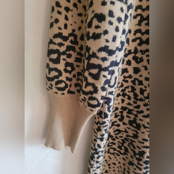 Madison + Hudson Cheetah Animal Print Sweater Dress size Large - Picture 4 of 7